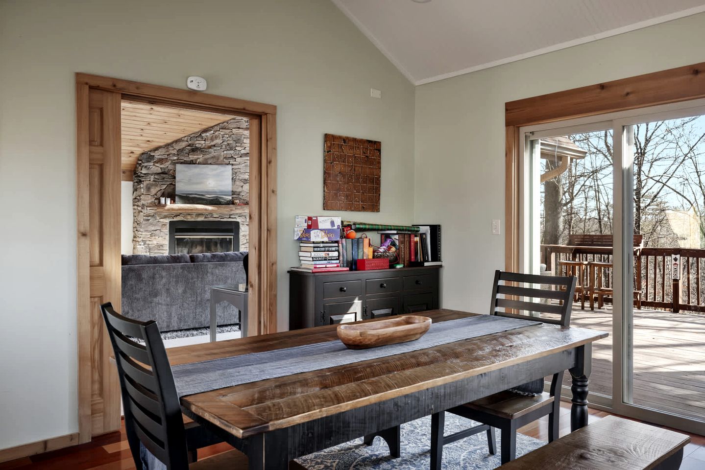 Exquisite Mountain Cabin Retreat near Cacapon River in West Virginia
