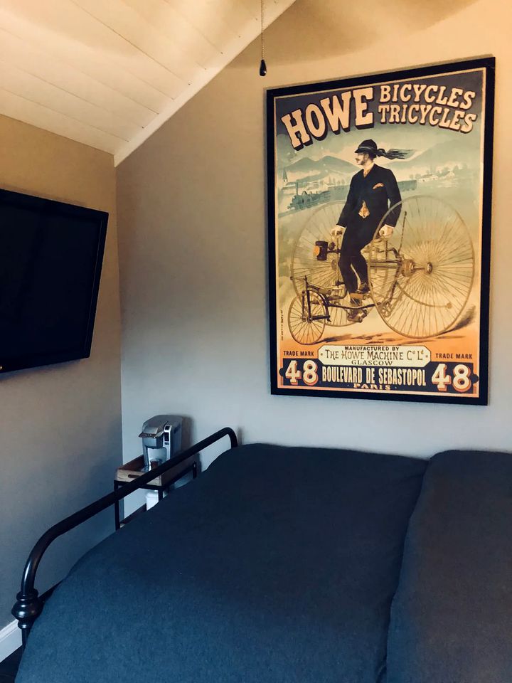 Beautiful Treehouse Under The Stars Near Wolverine, Michigan