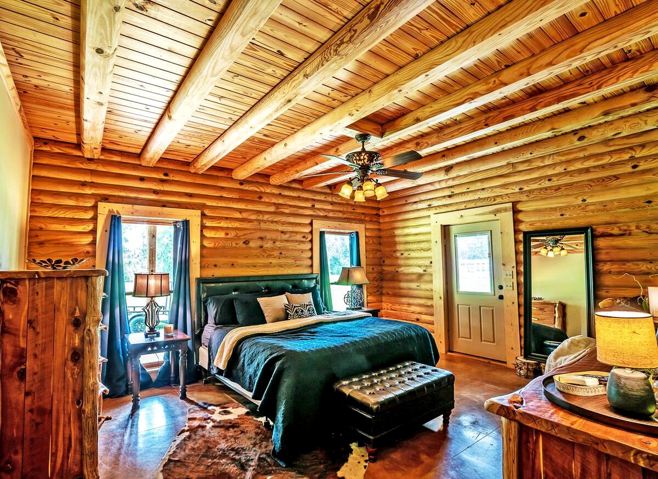 Fantastic Cabin Rental with Outdoor Living Space Ideal for a Lake Conroe Getaway