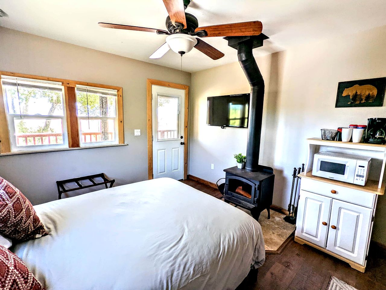 Santa Ysabel Lakeview Glamping: Your Secluded Nature Escape