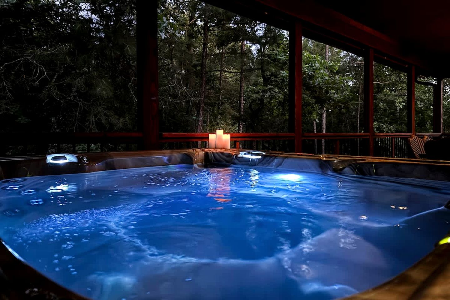 Spacious Family Cabin with Hot Tub, Fire Pit, Game Room & Private Playground near Broken Bow Lake & Beavers Bend State Park – Broken Bow, OK