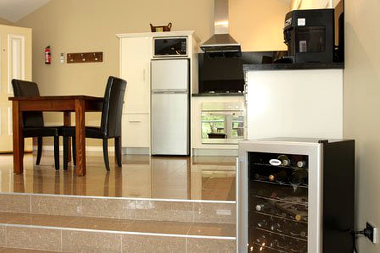 Cottages (Yarra Valley, Victoria, Australia)