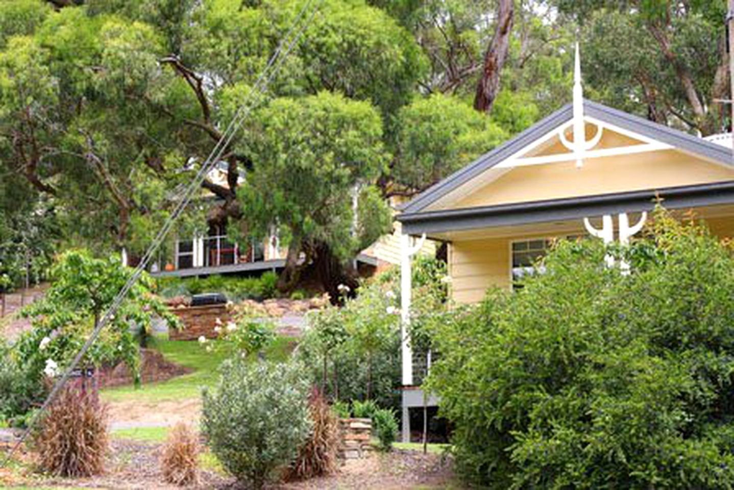Romantic Bed and Breakfast in the Rolling Hills of Yarra Valley, Victoria