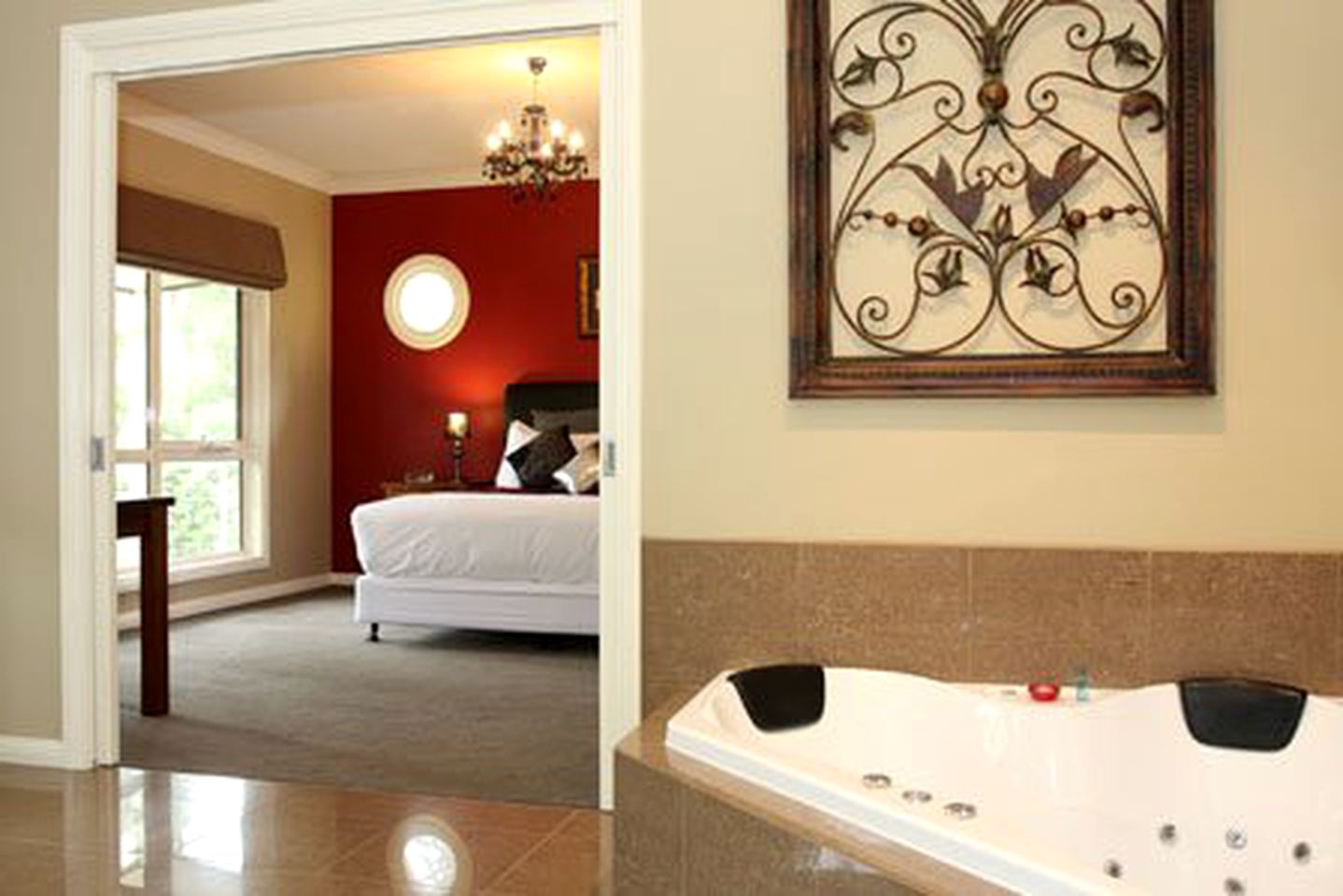 Romantic Bed and Breakfast in the Rolling Hills of Yarra Valley, Victoria