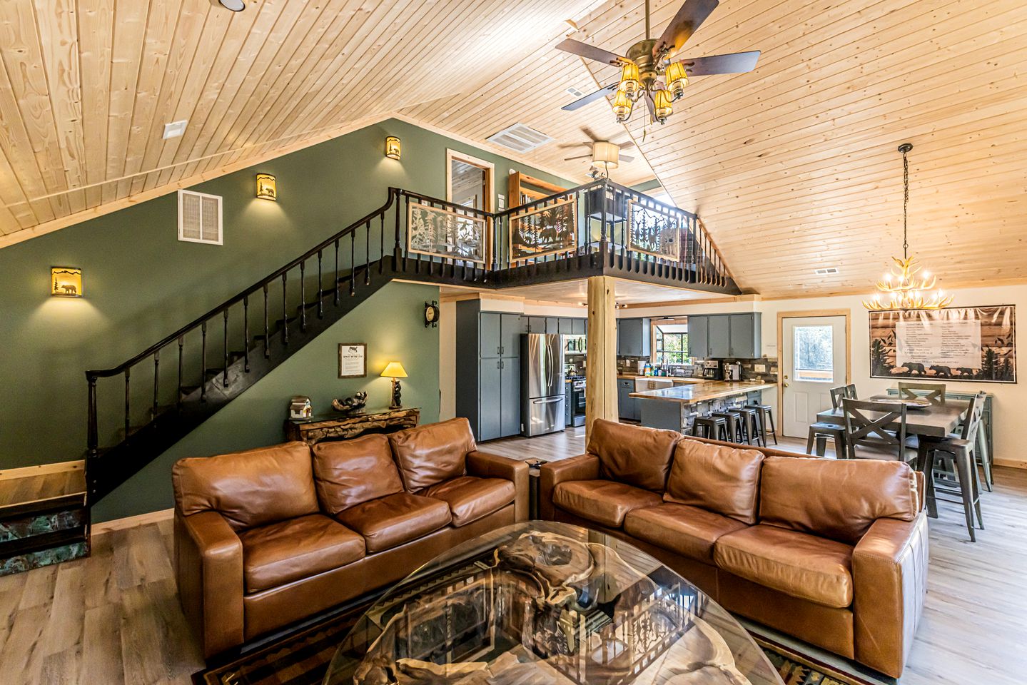 Incredible Mountain Cabin with Private Creek and Hot Tub Allowing Outstanding Views in Bryson City