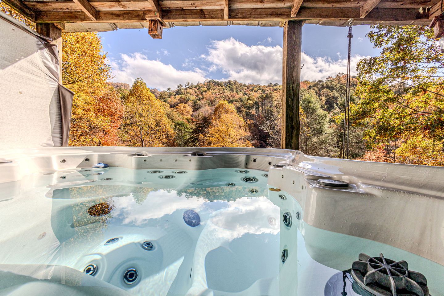 Incredible Mountain Cabin with Private Creek and Hot Tub Allowing Outstanding Views in Bryson City