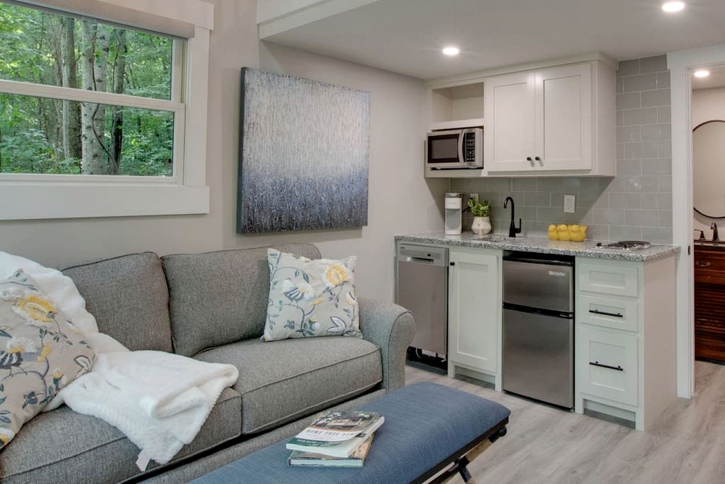 Pet-Friendly Tree House Great for a Relaxing Escape in Alabama
