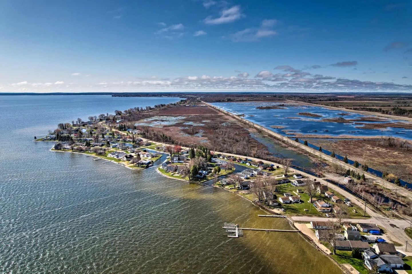 Lakefront Cottage with Fire Pit, Beach & Pet Friendly in Houghton Lake, Michigan
