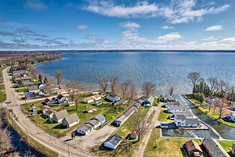 Cabins (United States of America, Houghton Lake, Michigan)