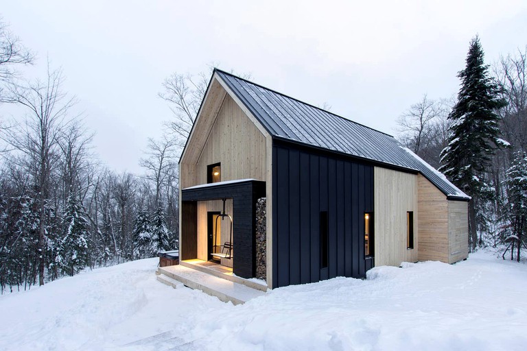 Cabins (Petite-Rivière-Saint-François, Quebec, Canada)