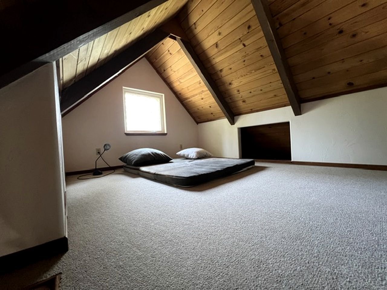 Quiet Forest-Edge Escape for Extended Stays in Weed, California