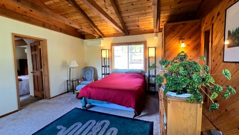 Vacation Rentals (United States of America, Weed, California)