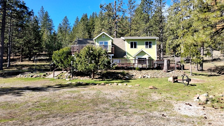 Vacation Rentals (United States of America, Weed, California)