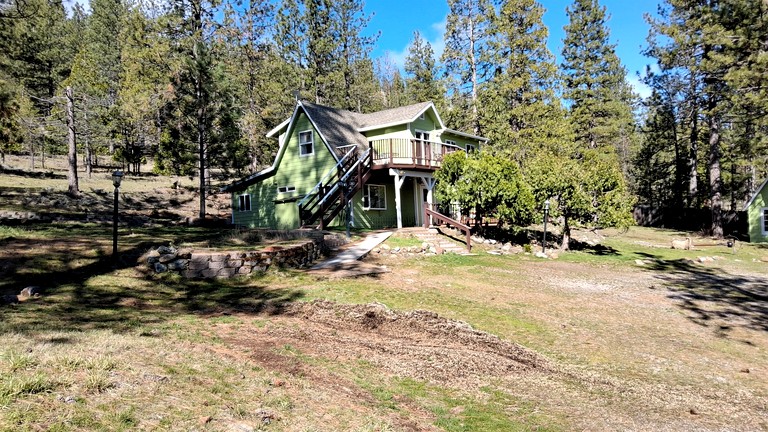 Vacation Rentals (United States of America, Weed, California)