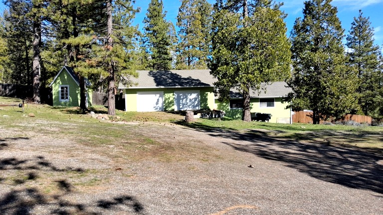 Vacation Rentals (United States of America, Weed, California)