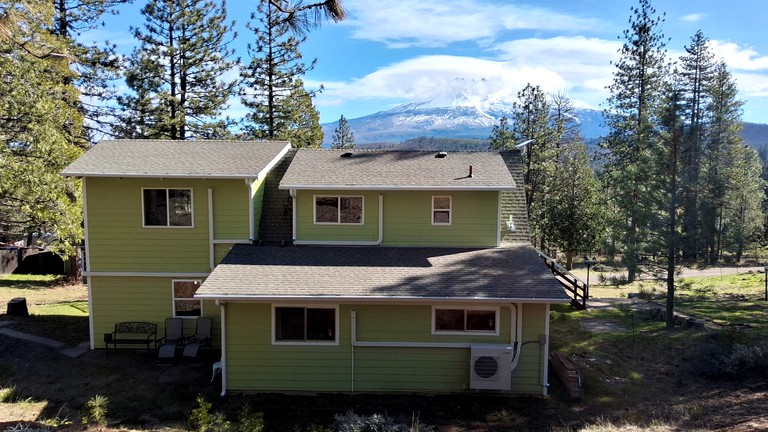 Vacation Rentals (United States of America, Weed, California)