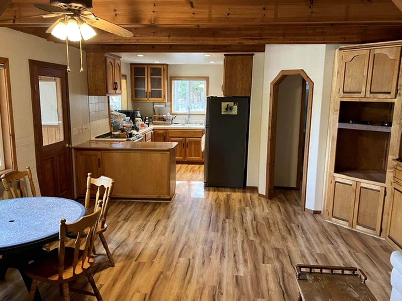 Quiet Mountain-View Retreat Surrounded by Nature in Weed, California