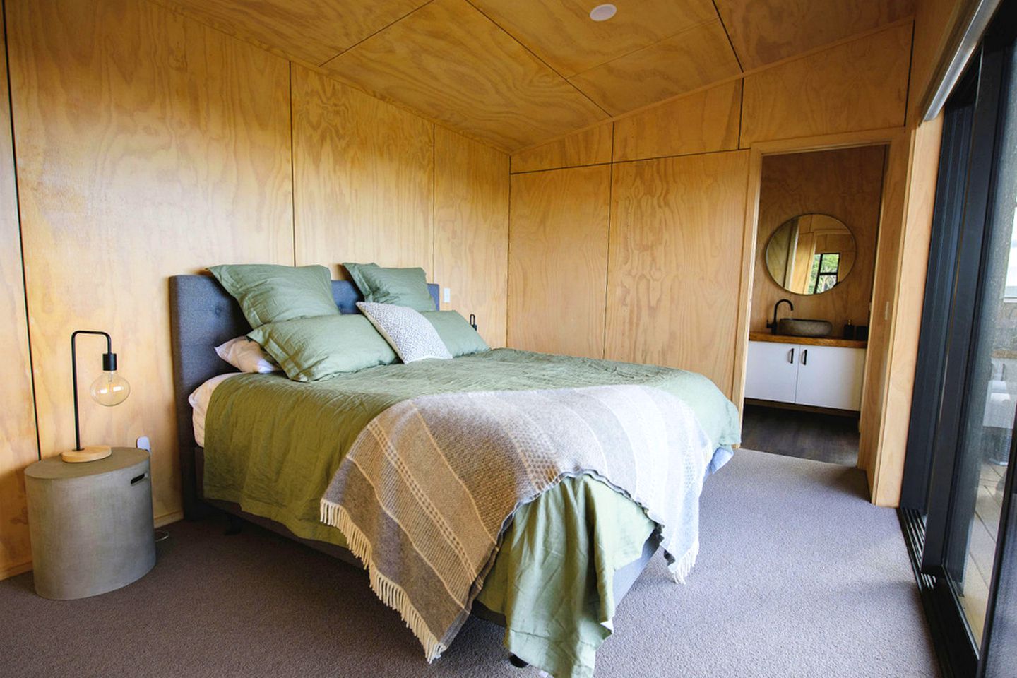 Boutique Catlins Accommodation in Puketiro for Romantic Getaways, South Island, NZ