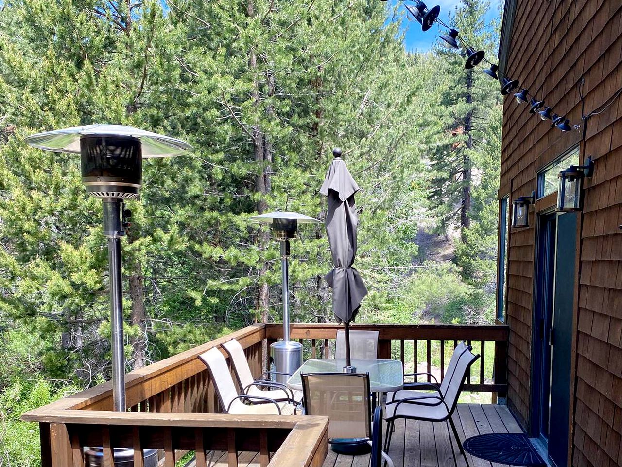 Spacious Chalet Rental in Alpine Valley for a Weekend getaway in California