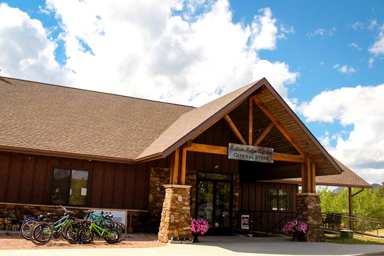 Cabins (Custer, South Dakota, United States of America)