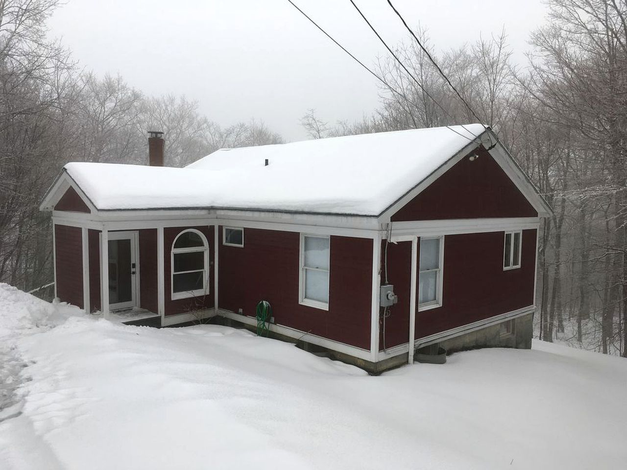 Secluded Family-Friendly Cabin with a Pool Table in Wilmington, Vermont