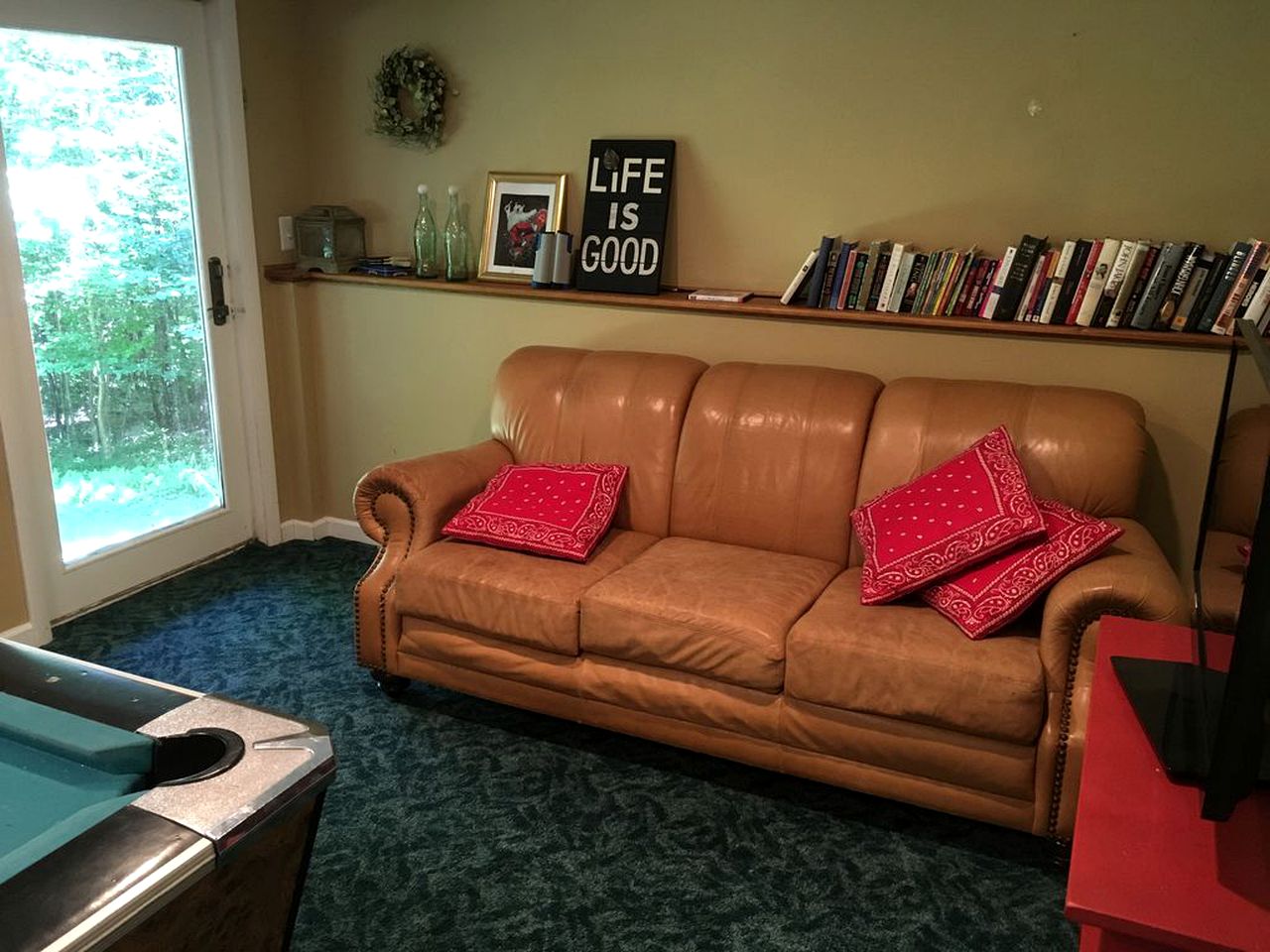 Secluded Family-Friendly Cabin with a Pool Table in Wilmington, Vermont