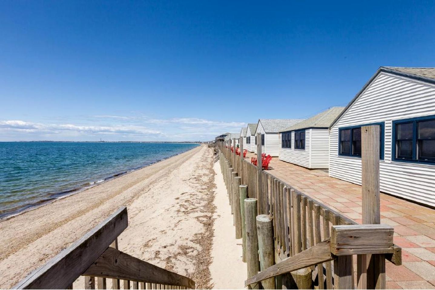 Intimate Seaside Stay with Sunset Views in North Truro, Massachusetts