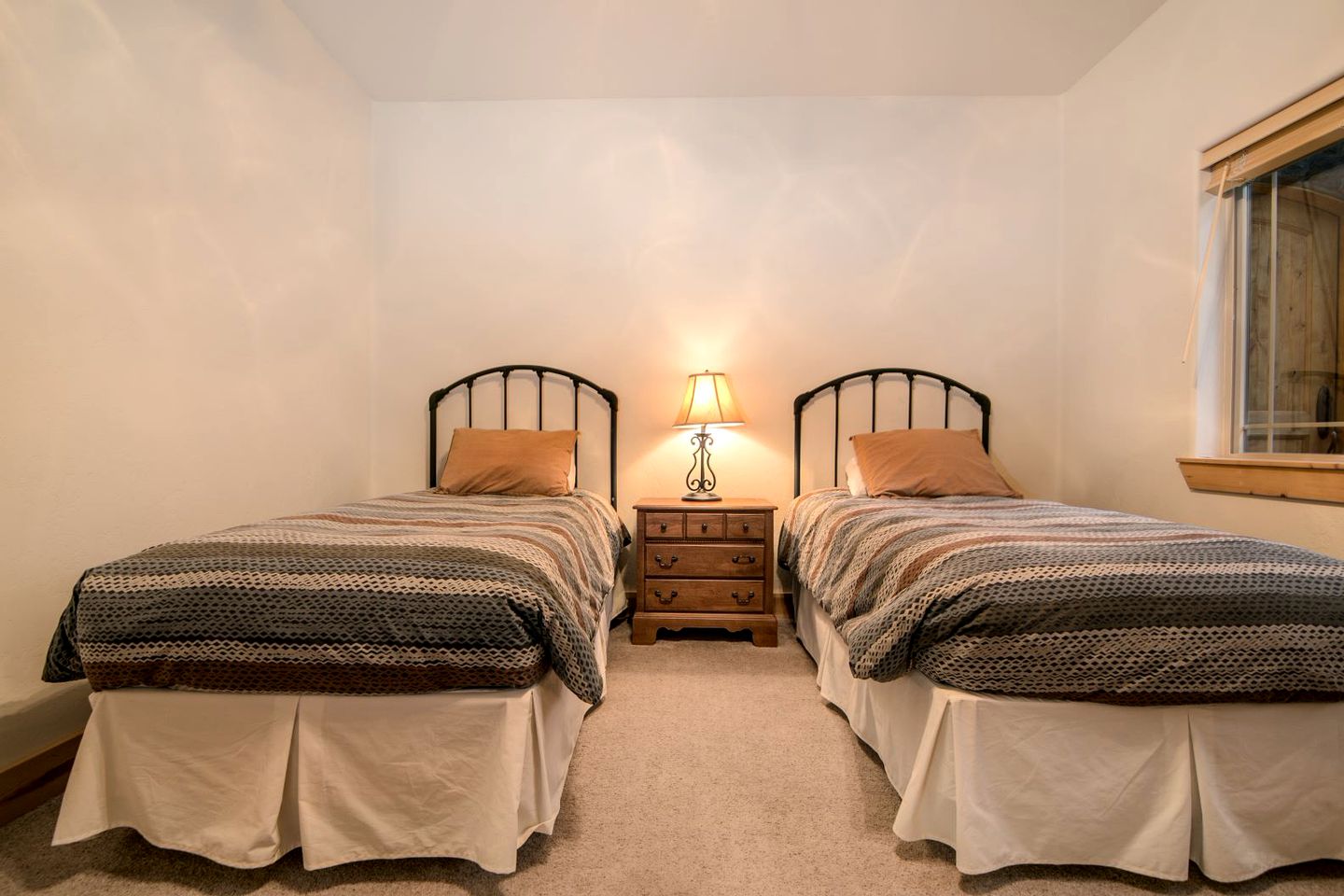 Family-Friendly Cabin Rental near Hamilton, Montana