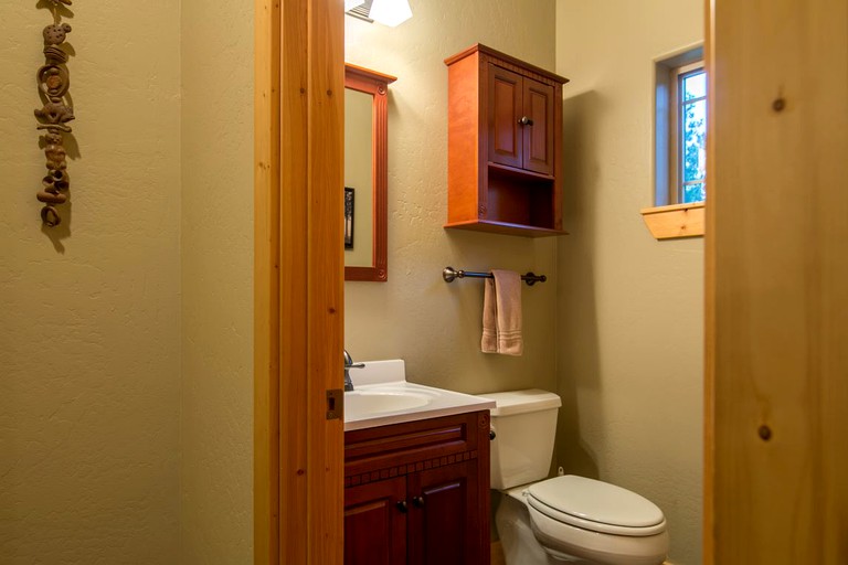 Family-Friendly Cabin Rental near Hamilton, Montana | Cabins (Hamilton, Montana, United States of America)