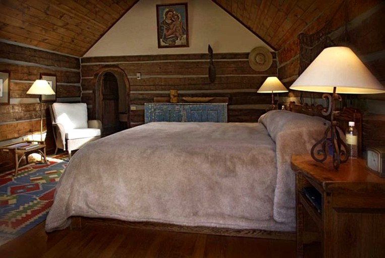 Cozy Cabin Rental near Mesa Verde National Park, Colorado | Cabins (Dolores, Colorado, United States of America)