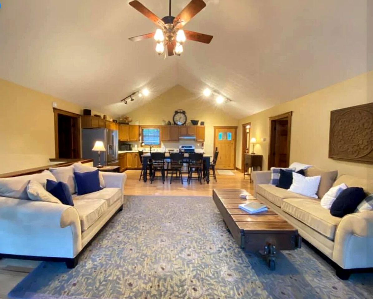 Fantastic Tennessee Vacation Rental for Getaways on Norris Lake