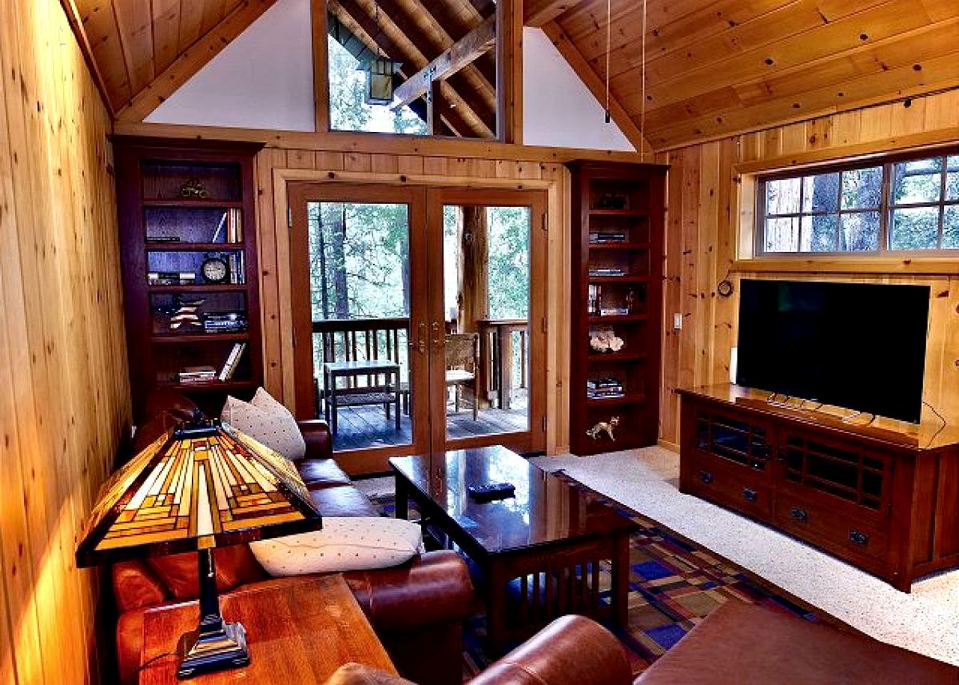 Homey Idyllwild Accommodation with a Hot Tub, Best California Glamping Sites