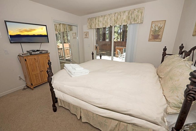 Cabins (United States of America, South Lake Tahoe, California)