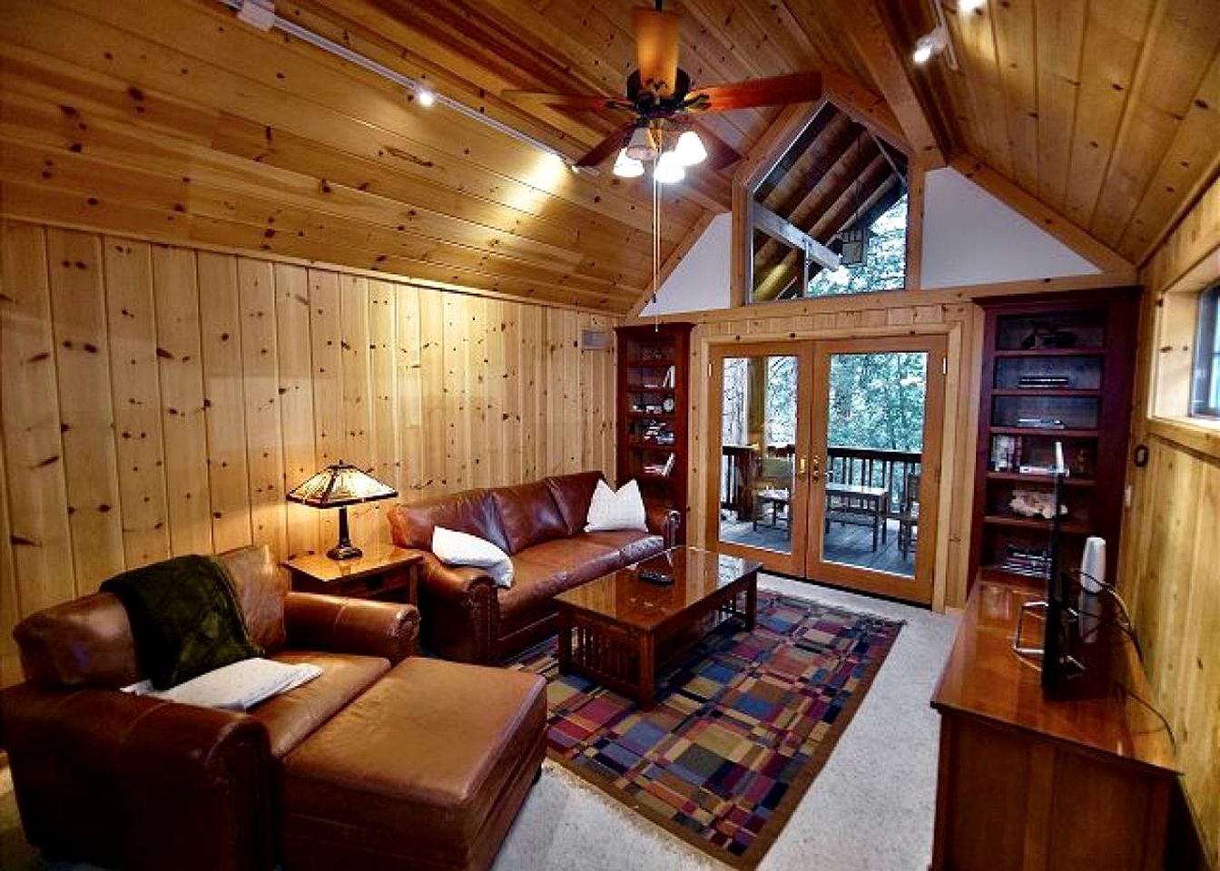 Homey Idyllwild Accommodation with a Hot Tub, Best California Glamping Sites