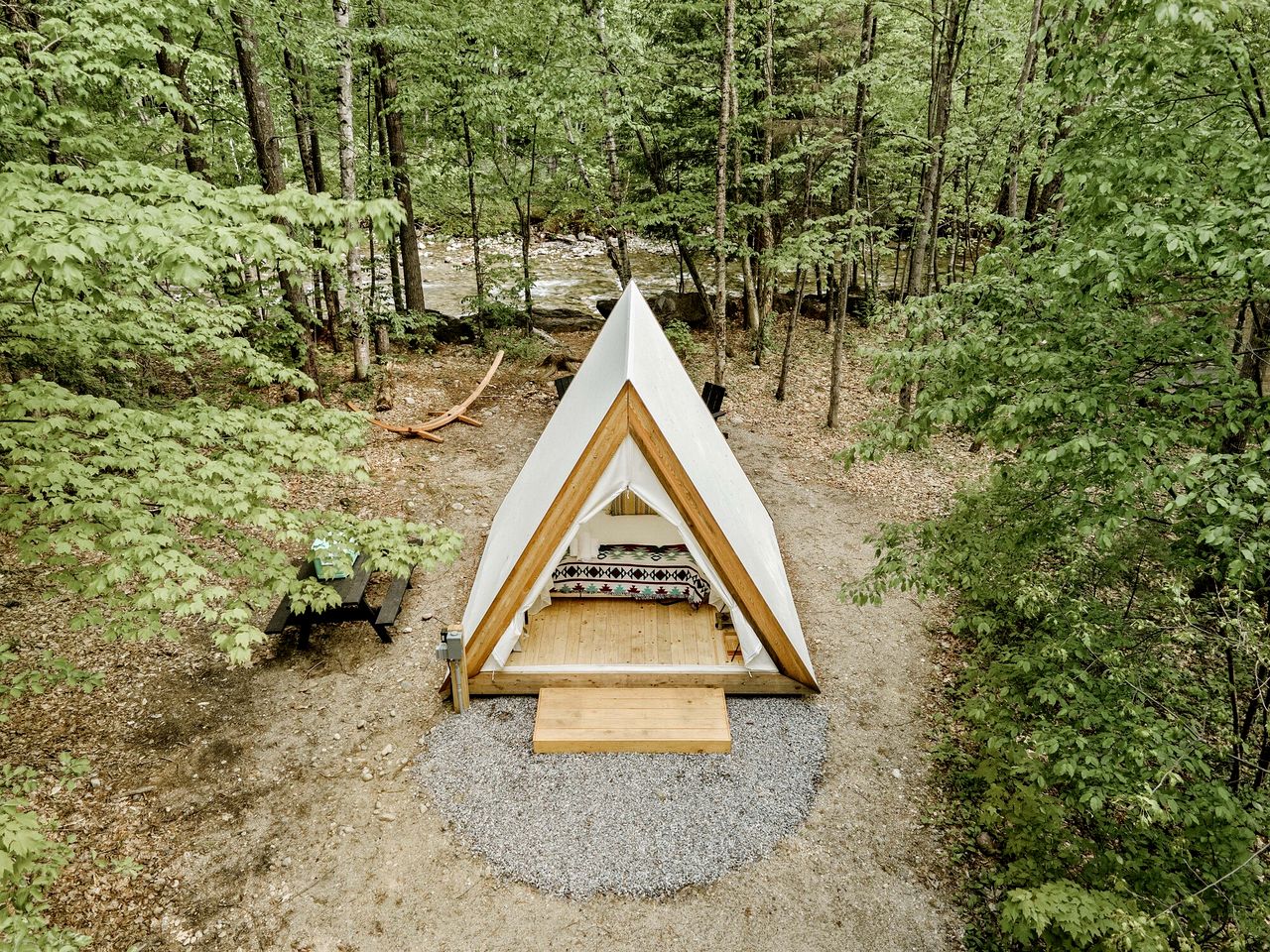 Amazing Safari Tent Close to Lake in North Woodstock, New Hampshire