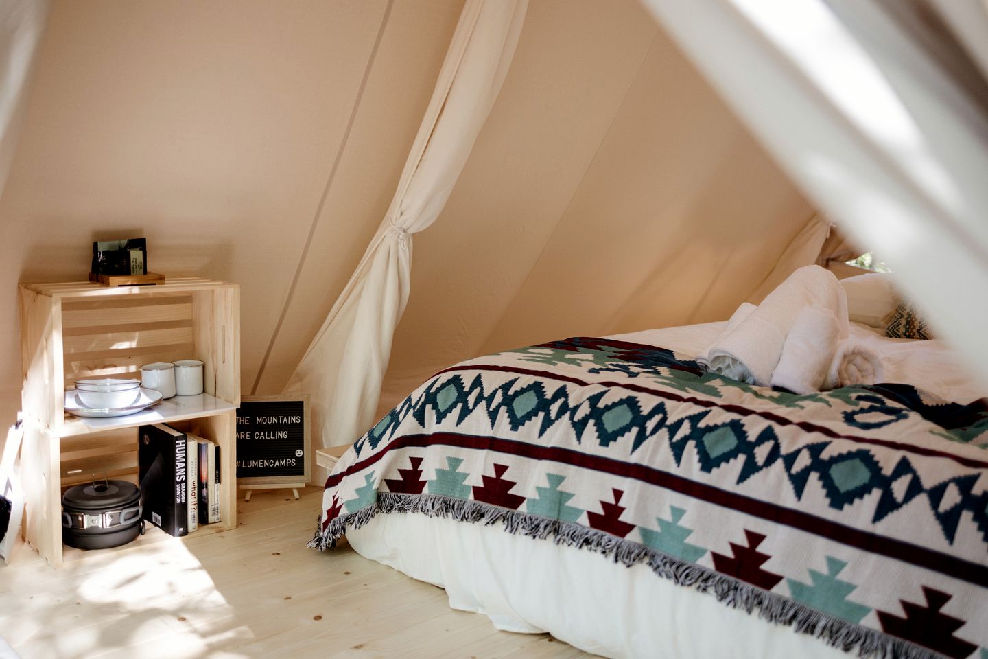 Amazing Safari Tent Close to Lake in North Woodstock, New Hampshire