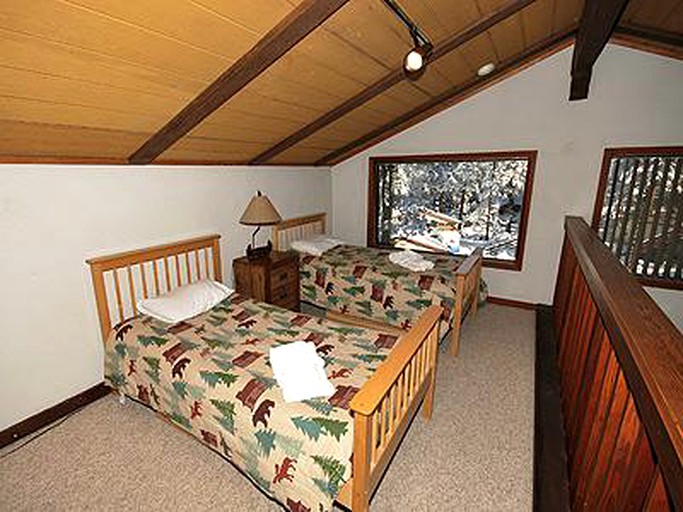 Cabins (South Lake Tahoe, California, United States)