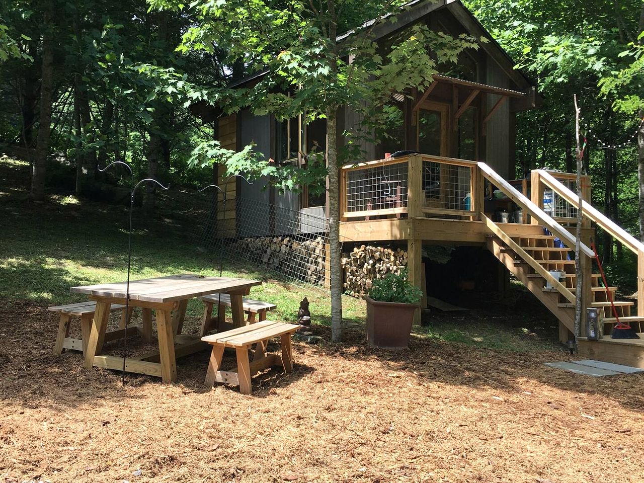 Off Grid Tiny Cabin Ideal for Couples in Burnsville, North Caroline | Cabins (Burnsville, North Carolina, United States of America)