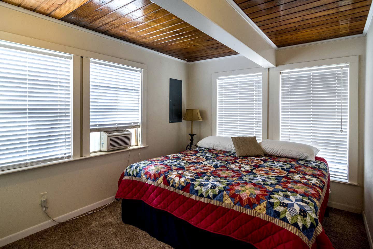 Incredible Nacogdoches Cabin Rentals Ideal for Large Group Getaways in Texas