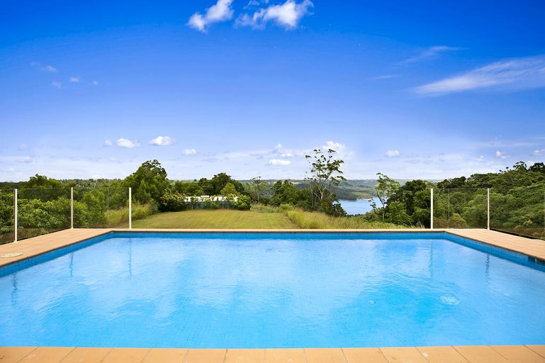 Villas (Montville, Queensland, Australia)