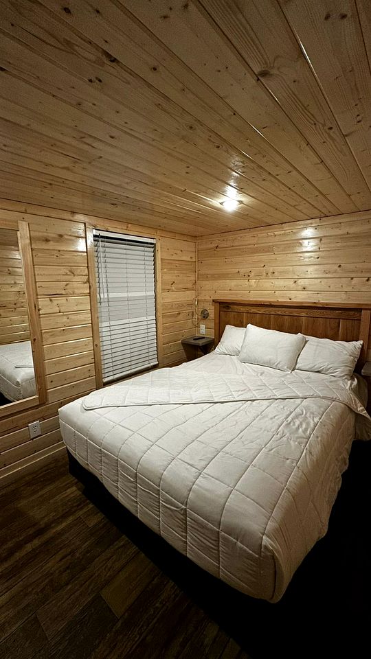 Peaceful Tiny Home Getaway with Loft & Open Sky Views in Williams, Arizona