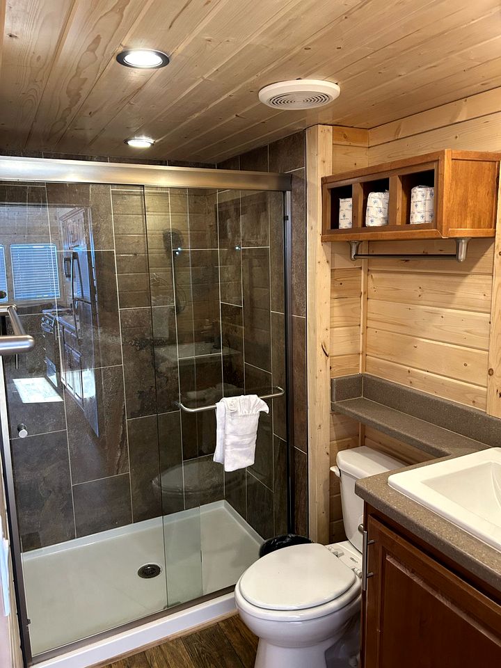 Peaceful Tiny Home Getaway with Loft & Open Sky Views in Williams, Arizona