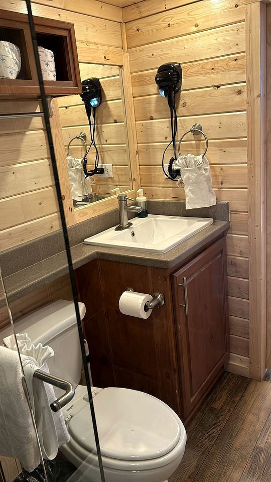 Peaceful Tiny Home Getaway with Loft & Open Sky Views in Williams, Arizona