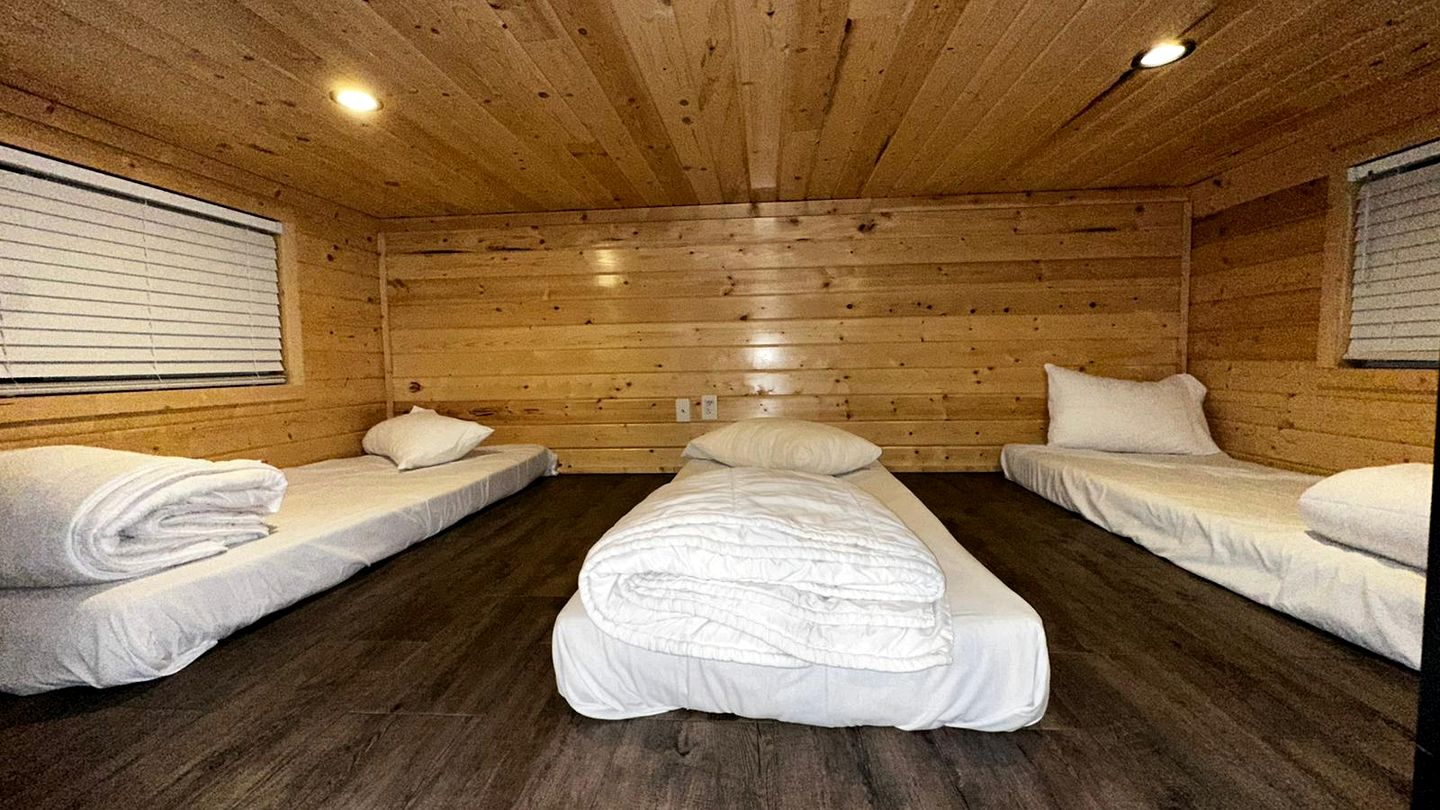 Peaceful Tiny Home Getaway with Loft & Open Sky Views in Williams, Arizona
