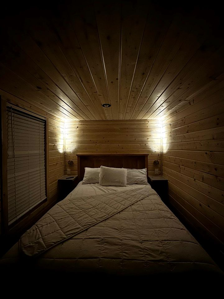 Peaceful Tiny Home Getaway with Loft & Open Sky Views in Williams, Arizona