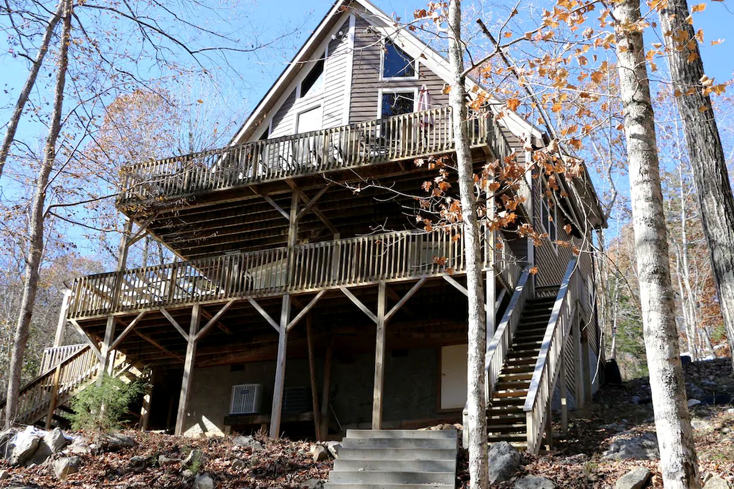 Regal Tennessee Retreat with a Dock on the Shores of Norris Lake