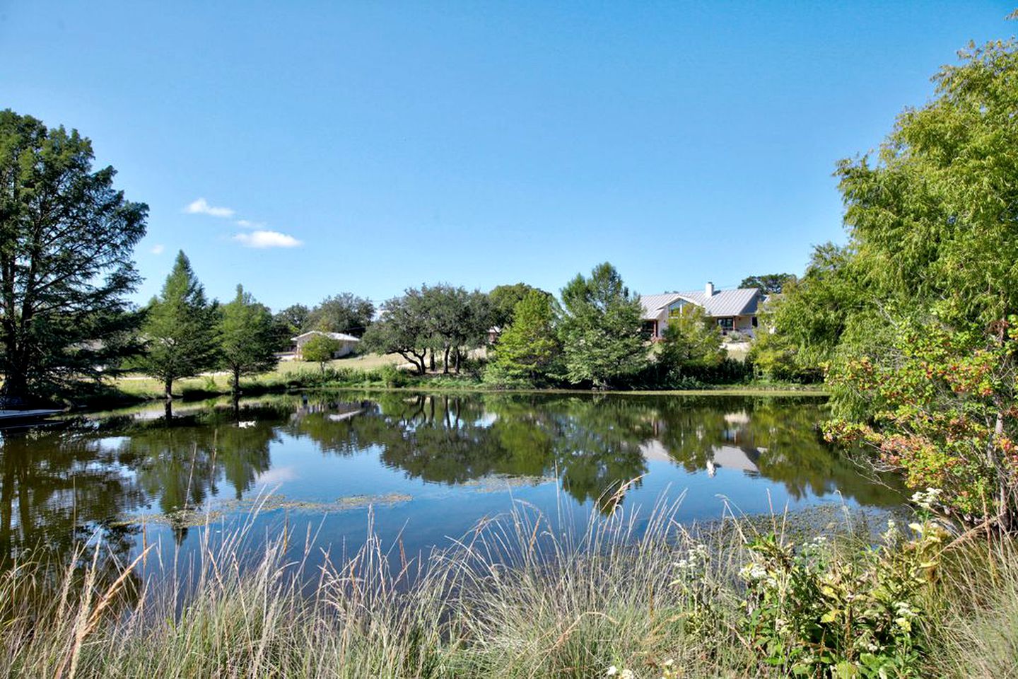 1800's Antique Log Cabin with Modern Amenities near Fredericksburg and Kerrville, Texas