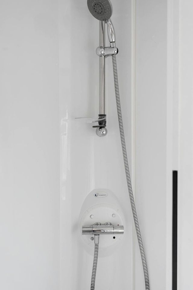 Spacious Silver Lodge Retreat with Pool, Outdoor Deck & Seaside Adventures in Scotland, United Kingdom