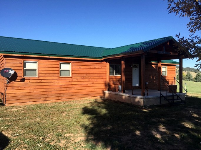 Cabins (United States of America, Sturgis, South Dakota)