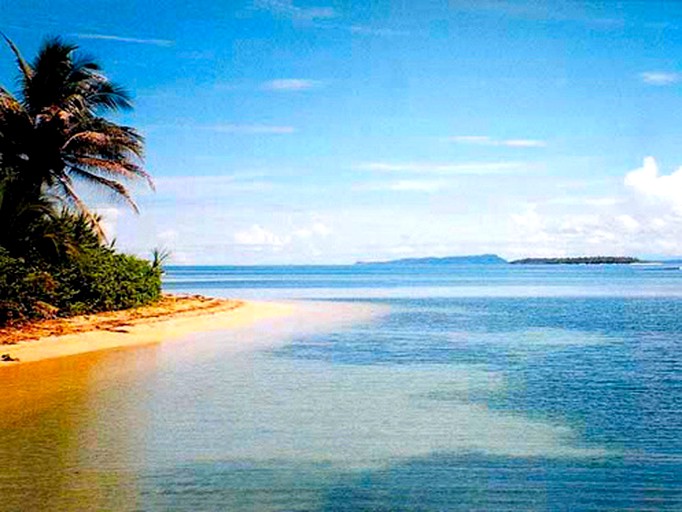 Huts (Bastimentos Island, Bocas del Toro, Panama)